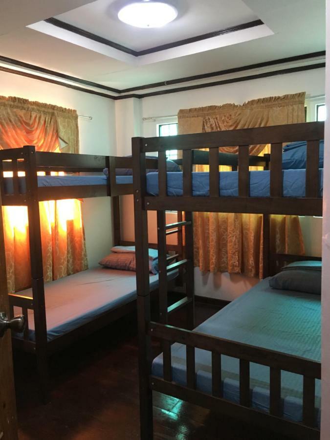 Joyful Island Hostel Мактан Екстер'єр фото